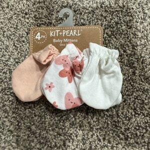 Newborn mittens